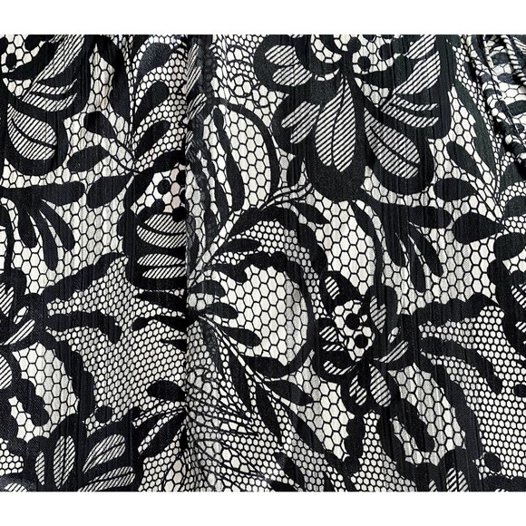 🛍️ Roz & Ali Black White Floral Blouse Cut Out Sleeves Womens Size XL - Picture 5 of 10